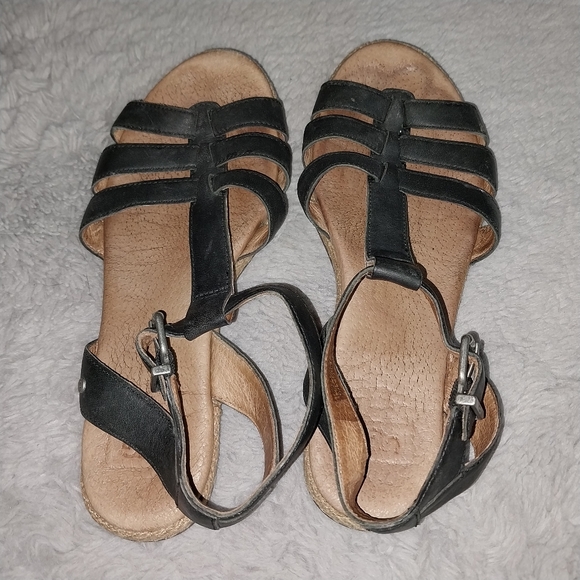 UGG Shoes - UGG Womens Lanette Black T Strap Ankle Strap Sandals Jute wrapped Sole Size 6.5